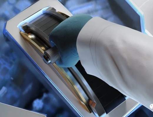 
      UNXD：皇帝的新衣？数字化的时尚行业 买奢侈品NFT到底买了个啥？