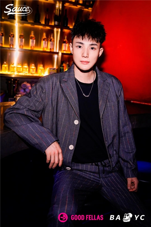 虚拟与现实的结合 好家伙俱乐部举办了华南最大的无聊猿主题派对