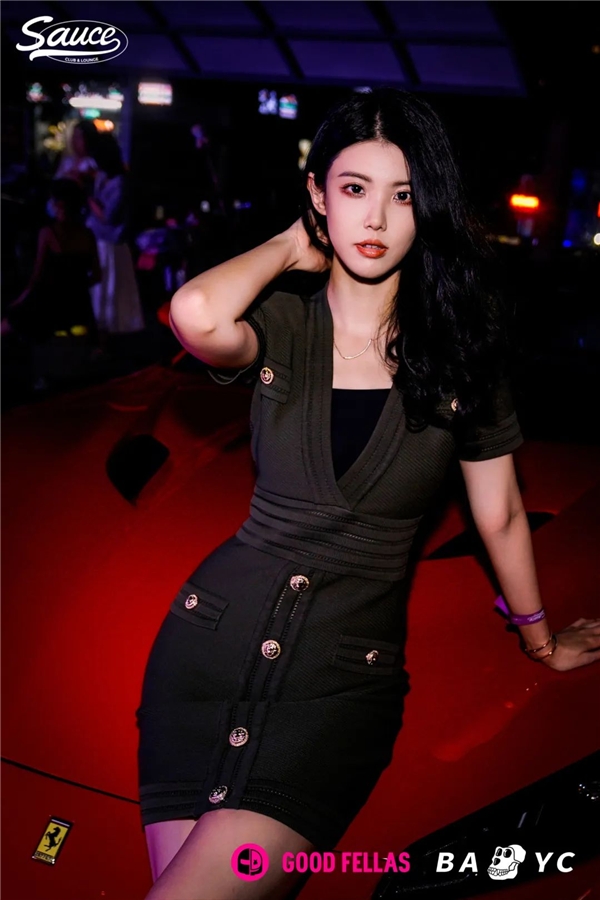 虚拟与现实的结合 好家伙俱乐部举办了华南最大的无聊猿主题派对