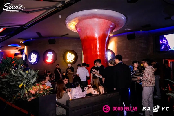 虚拟与现实的结合 好家伙俱乐部举办了华南最大的无聊猿主题派对