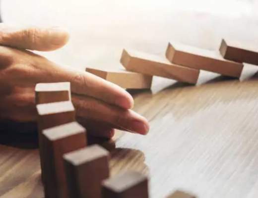 
      “连环炸” 灰度陷入风波 币圈曼雷危机已至？