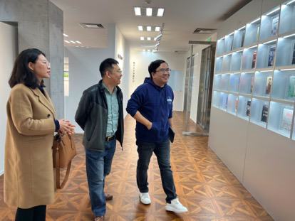 
      图片新闻 元宇宙产业工作委员会何超秘书长带队走访唯一艺术