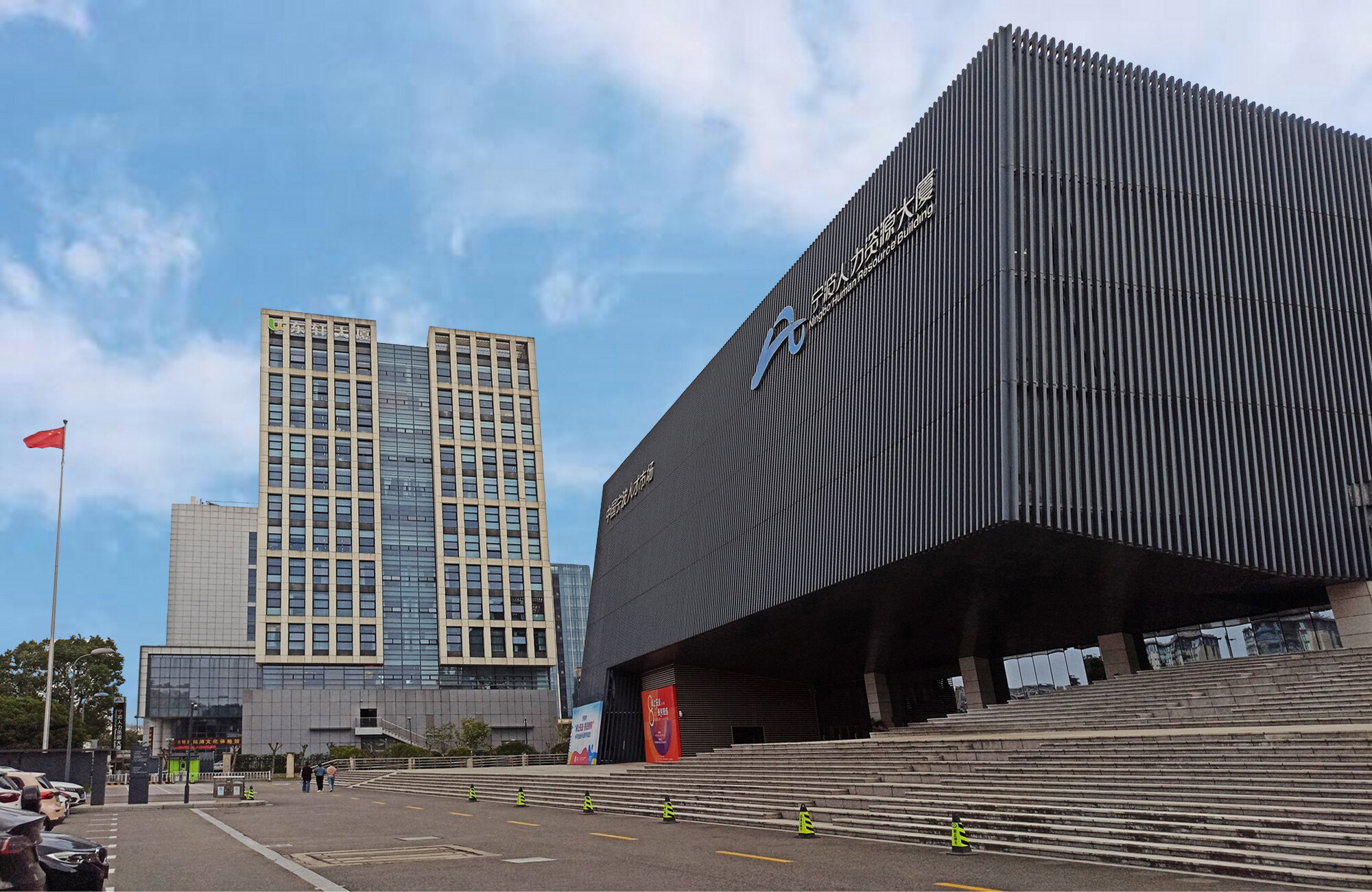 
      全球首家NFT数字藏品门户荣登美国纳斯达克链上数通主推链上街市APP联动上线燃爆双引擎