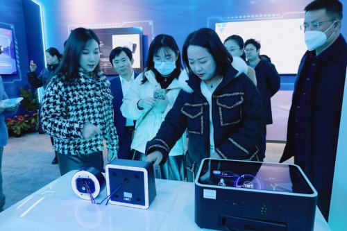 
      相互学习促提高 交流研讨共发展