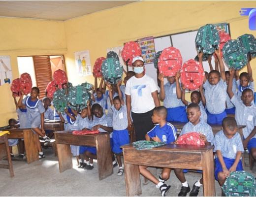 
      中派数藏：支援非洲贫困地区500万人民币校园建设公益