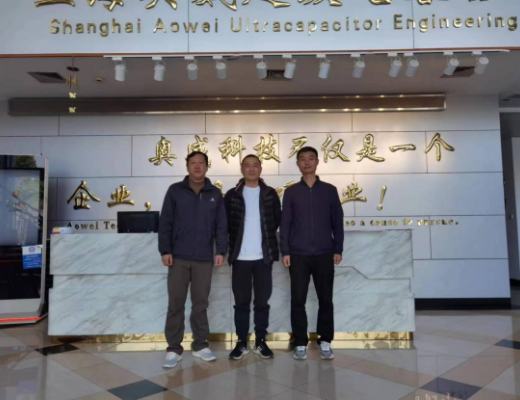 龙牌汽车奥威科技打造中国第一款超级电容包