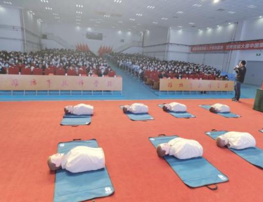 
      潍医附院浮烟山院区开展“守护生命 ‘救’在身边”公益讲座